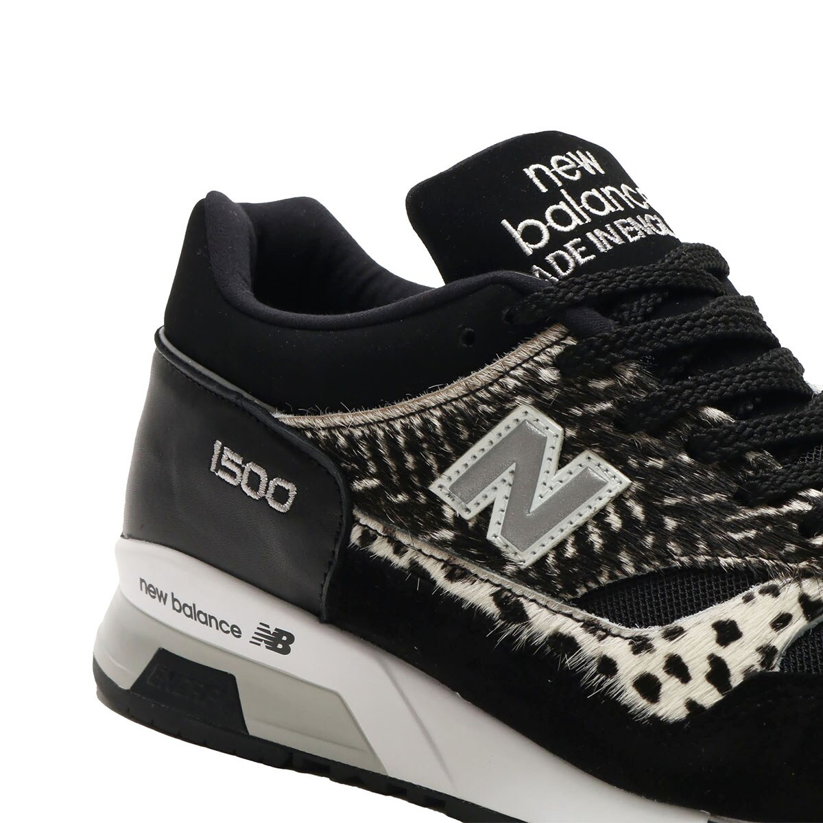 New Balanceの名作「1500」より上質なピックスキンスエードと