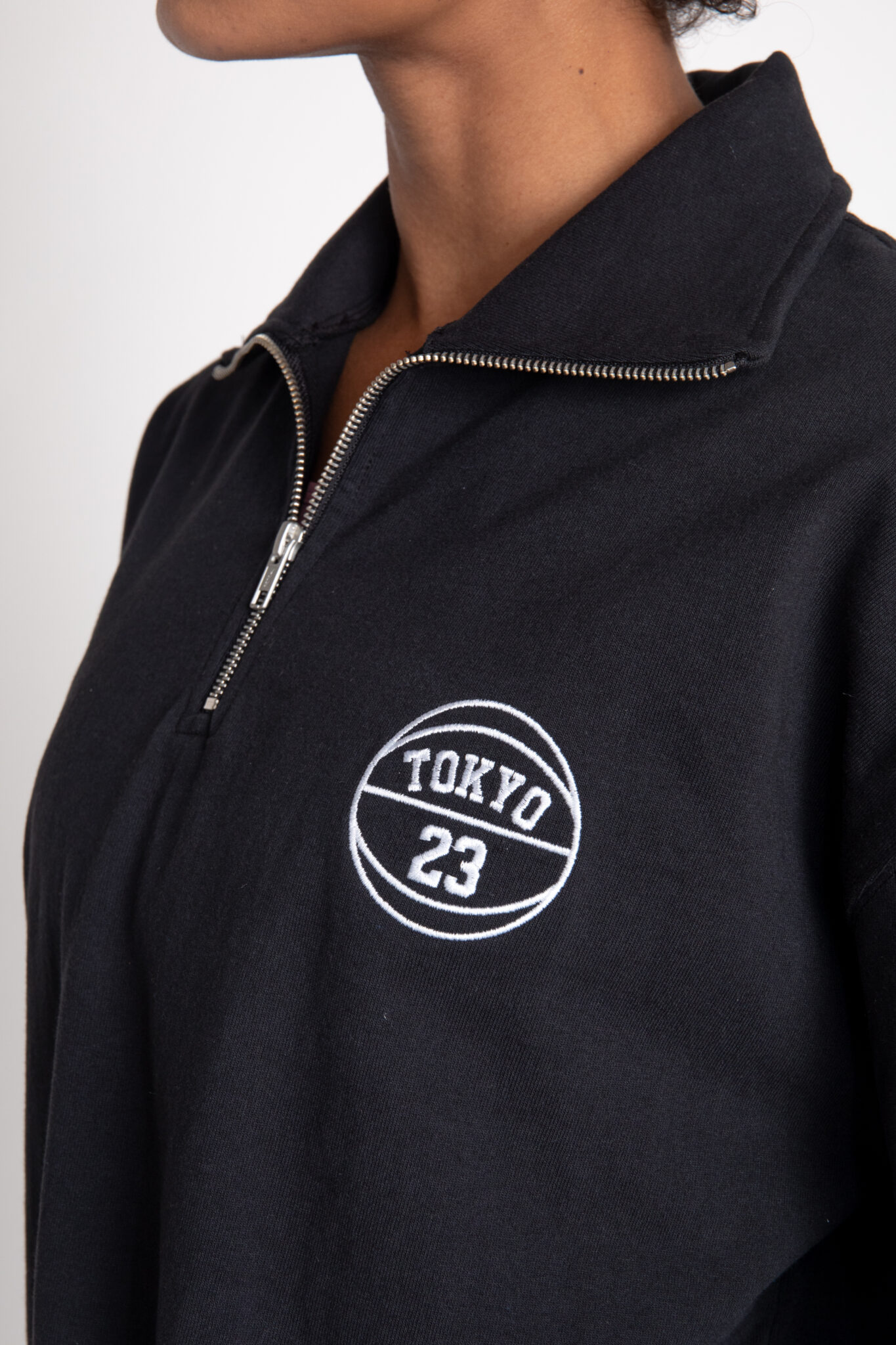 TOKYO 23」と「ONEITA」の別注アイテム”QUARTER-ZIP CADET