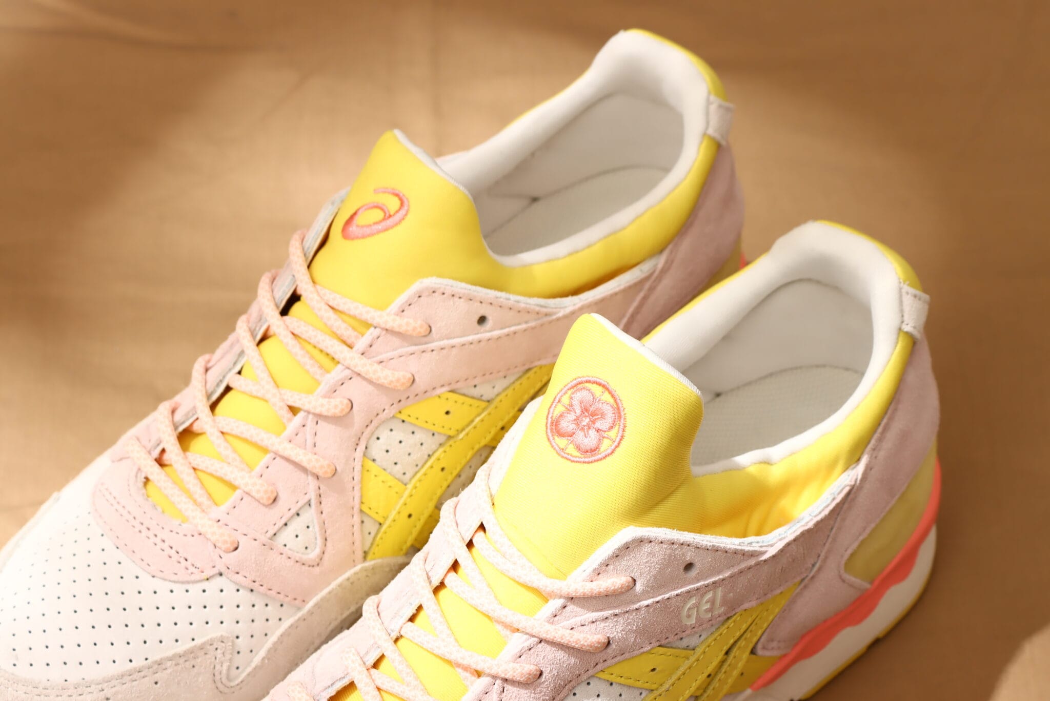 日本の春からインスピレーションを受けた【ASICS GEL-LYTE