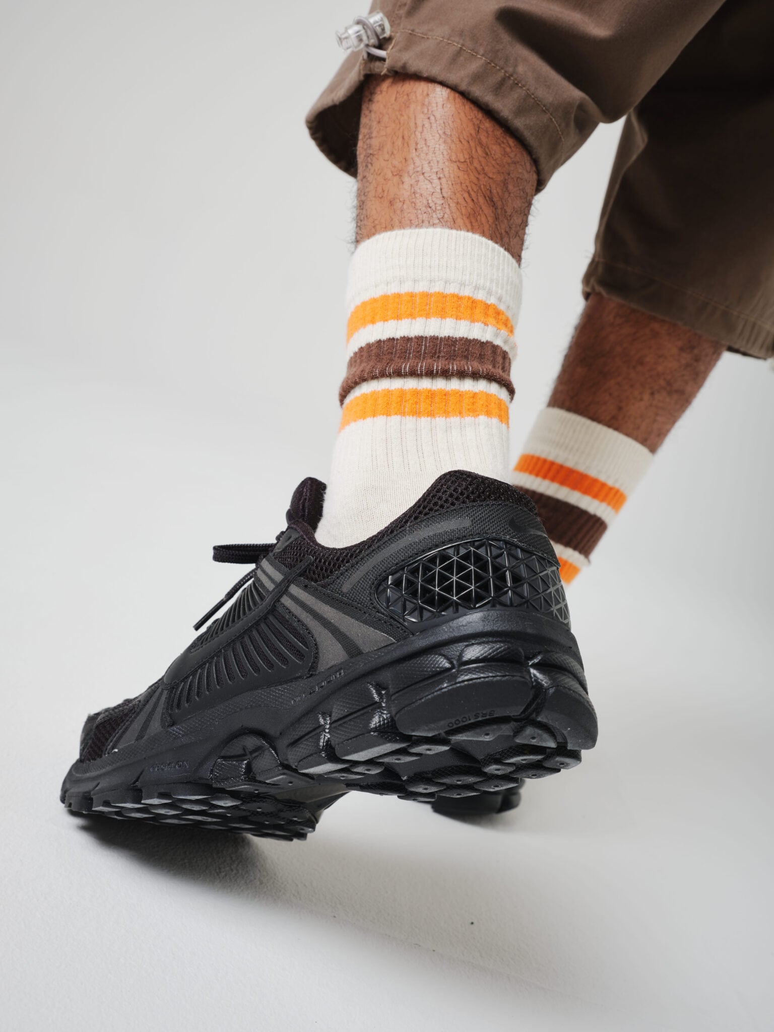 NIKE: Nike Zoom Vomero 5 (Black/Black) | DSMG E-SHOP
