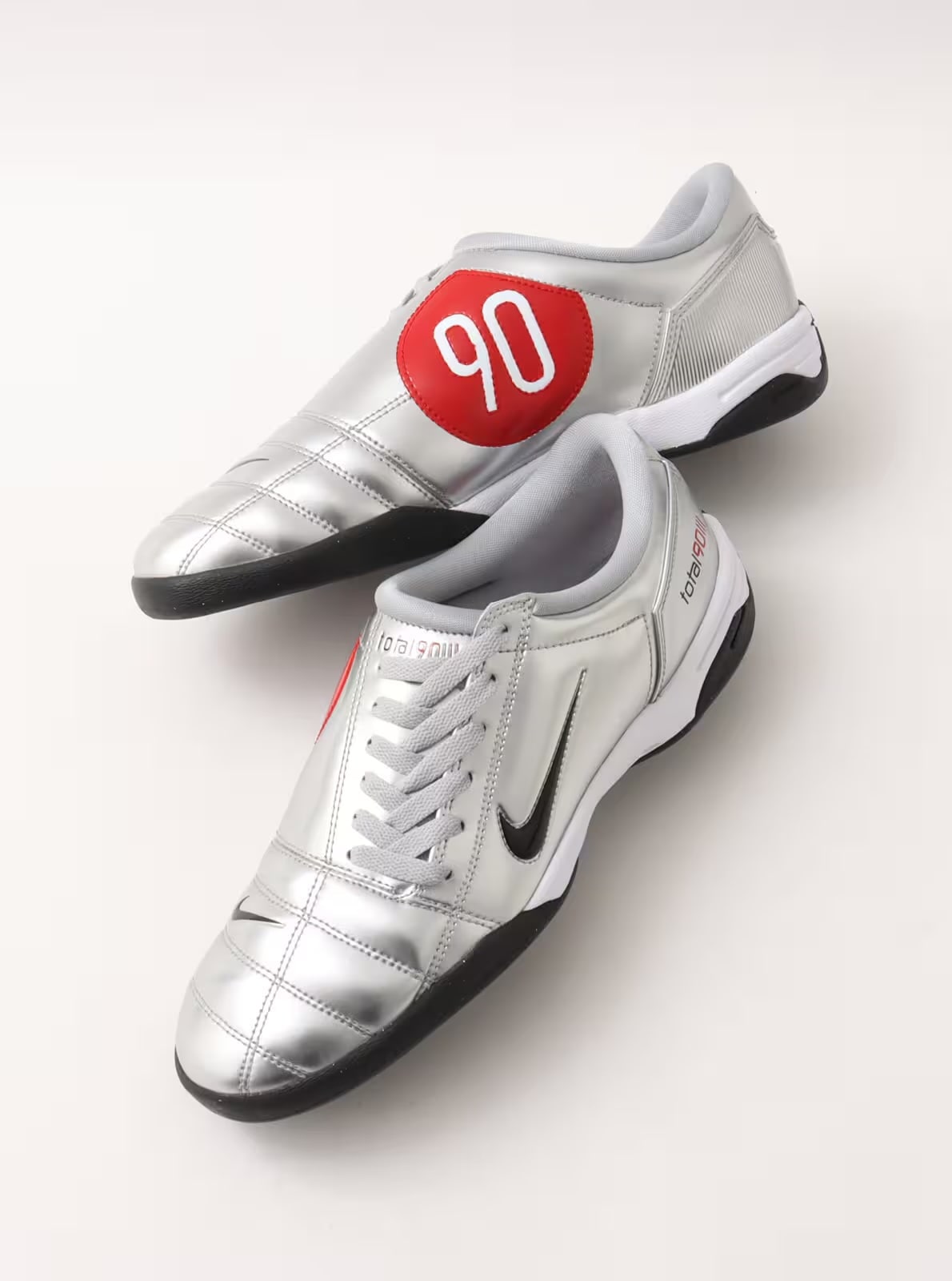 【全品送料無料】 伝説のスパイクが現代に蘇る。「NIKE T90」発売記念レセプション シューズ